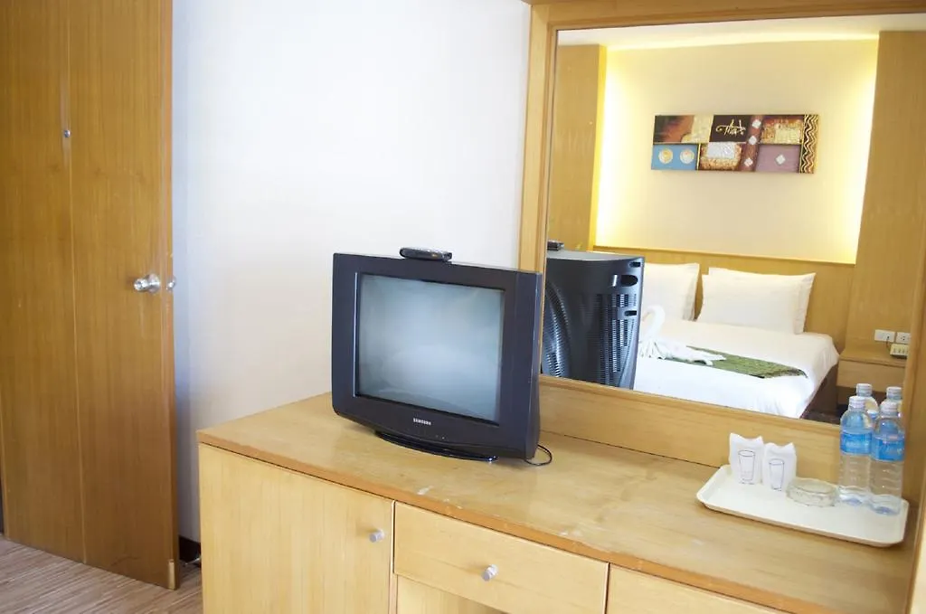 Patong Bay House酒店 3*,