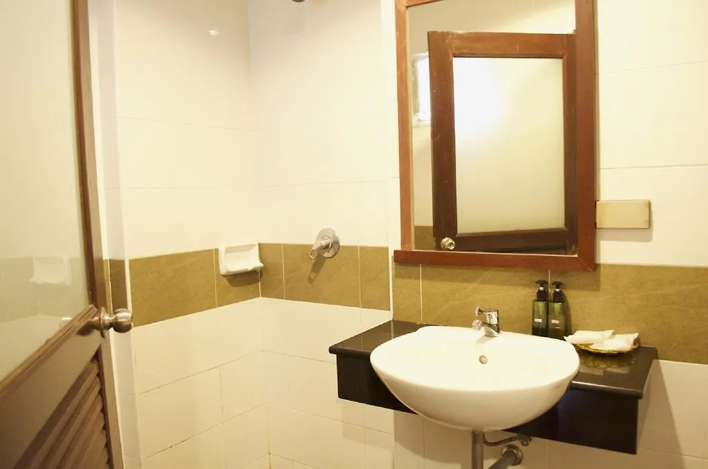 Patong Bay House Hotel