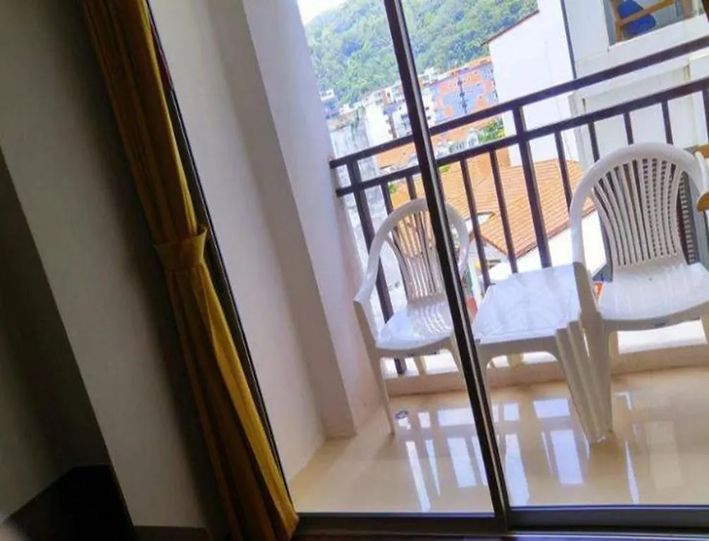 Patong Bay House Hotel 3*,
