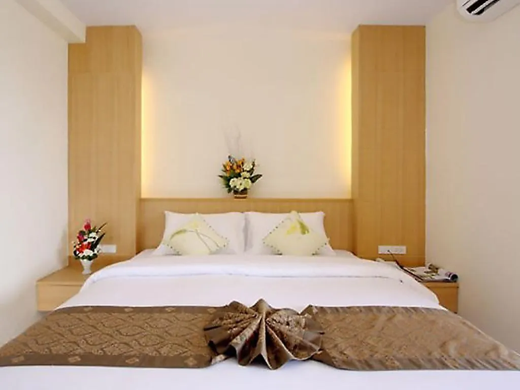 Patong Bay House Hotel